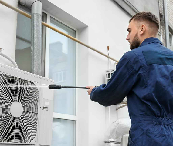Professional air duct cleaning service in South Tampa